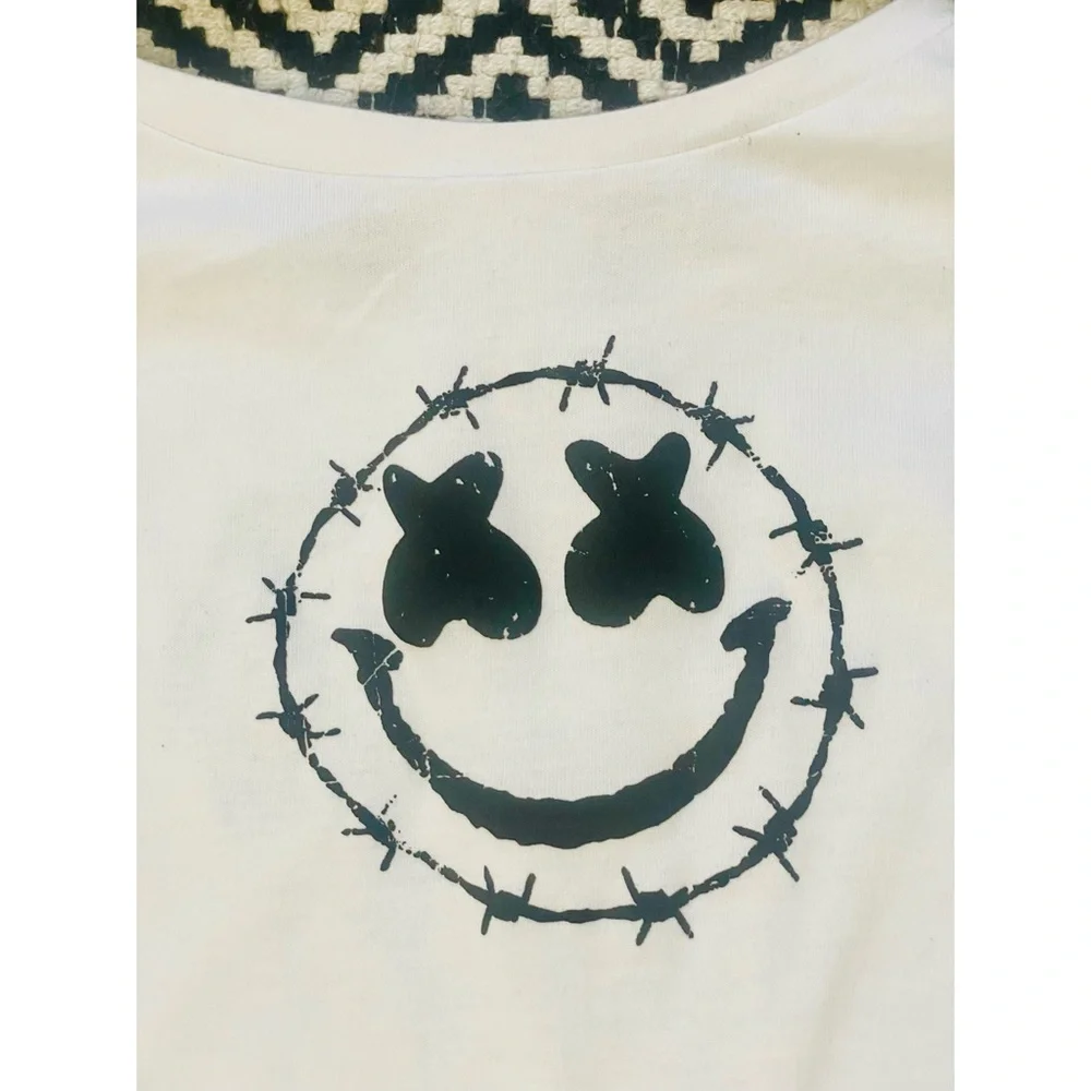 Spirit Halloween DJ Marshmello Costume - Picture 7 of 15